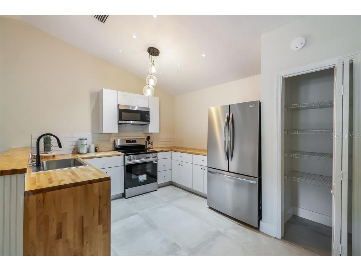 3222 SW 27th Street Gainesville FL 32608 GC532069 image11