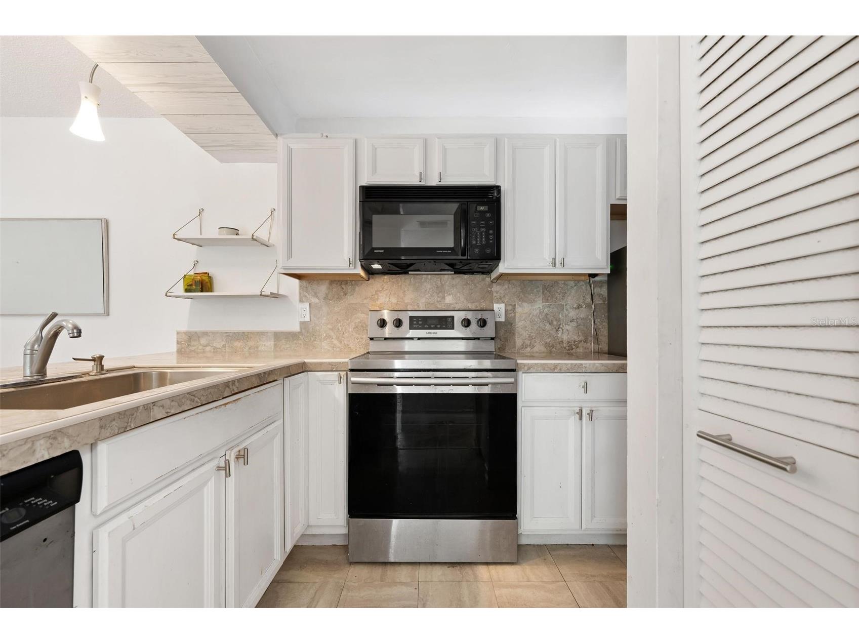 3223 Beneva Road #101 Sarasota FL 34232 A4693092 image9