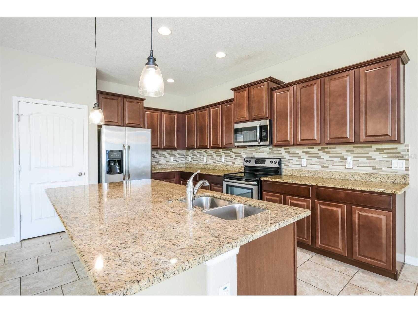 3223 Olivia Breeze Drive Kissimmee FL 34746 C7523993 image5