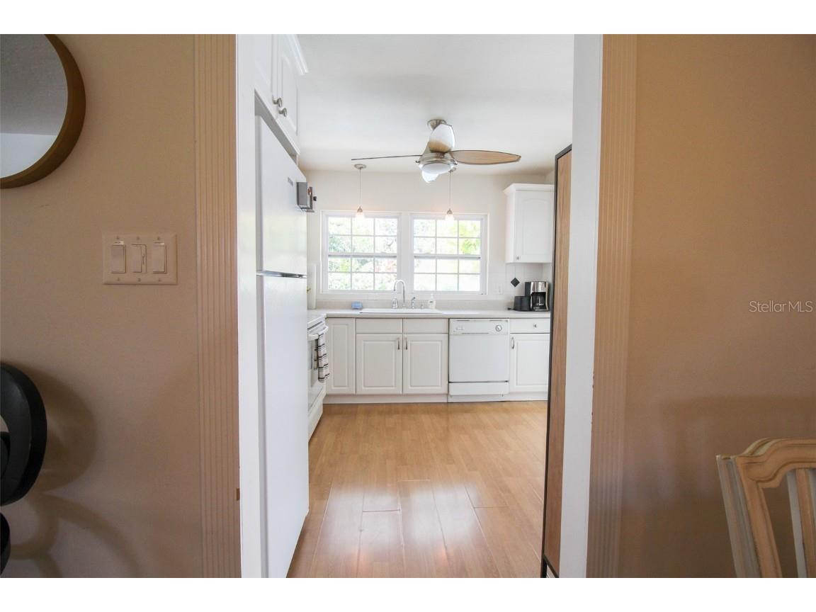 3223 Rowena Street Sarasota FL 34231 A4552338 image14