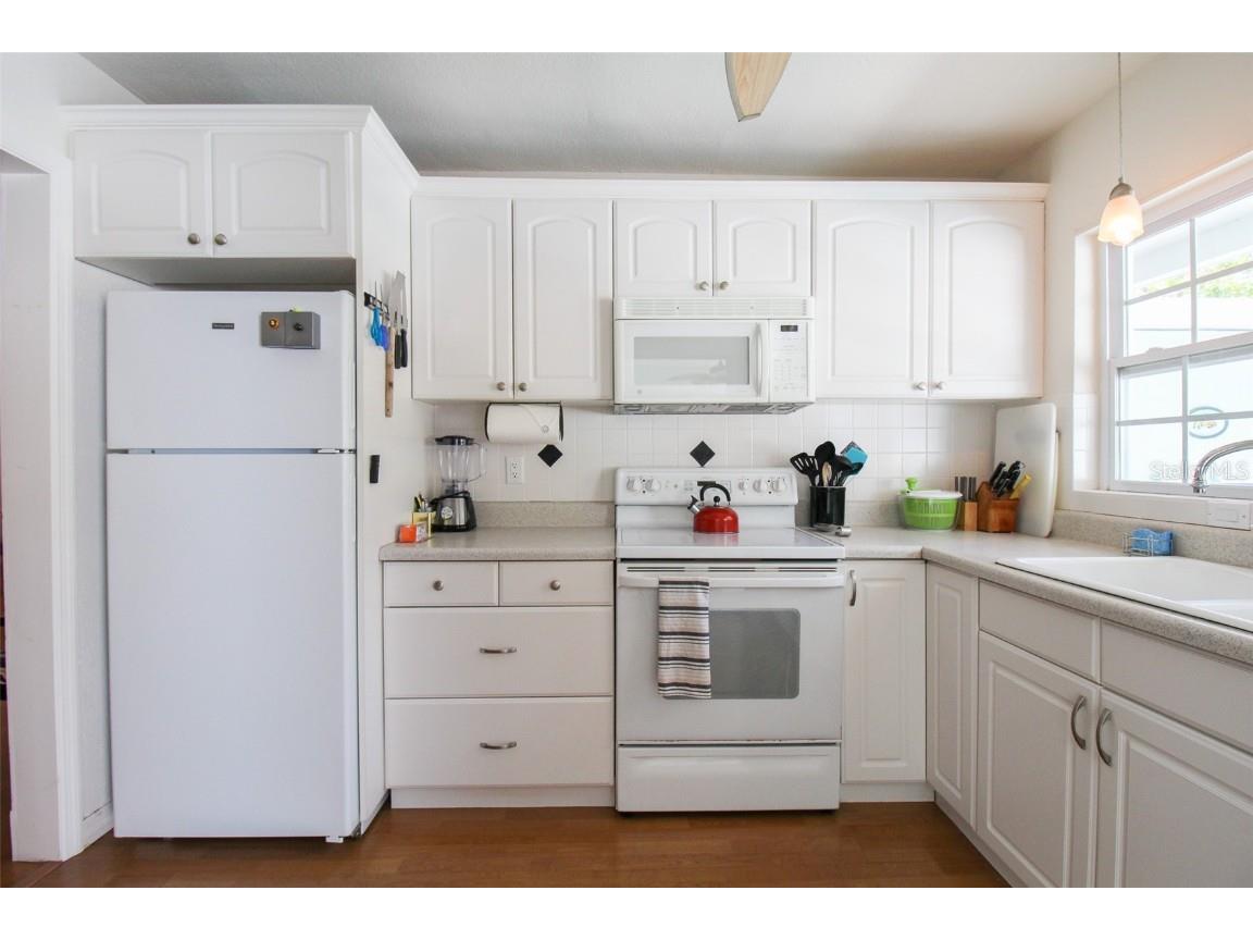 3223 Rowena Street Sarasota FL 34231 A4552338 image15