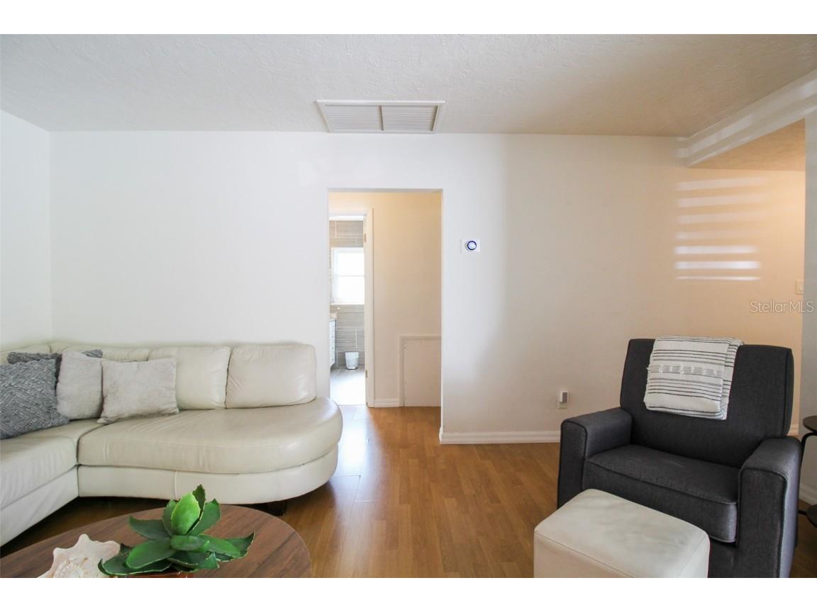 3223 Rowena Street Sarasota FL 34231 A4552338 image18