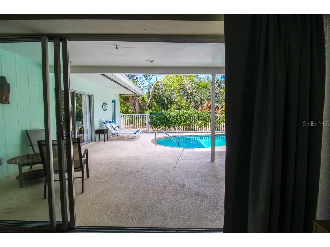 3223 Rowena Street Sarasota FL 34231 A4552338 image2