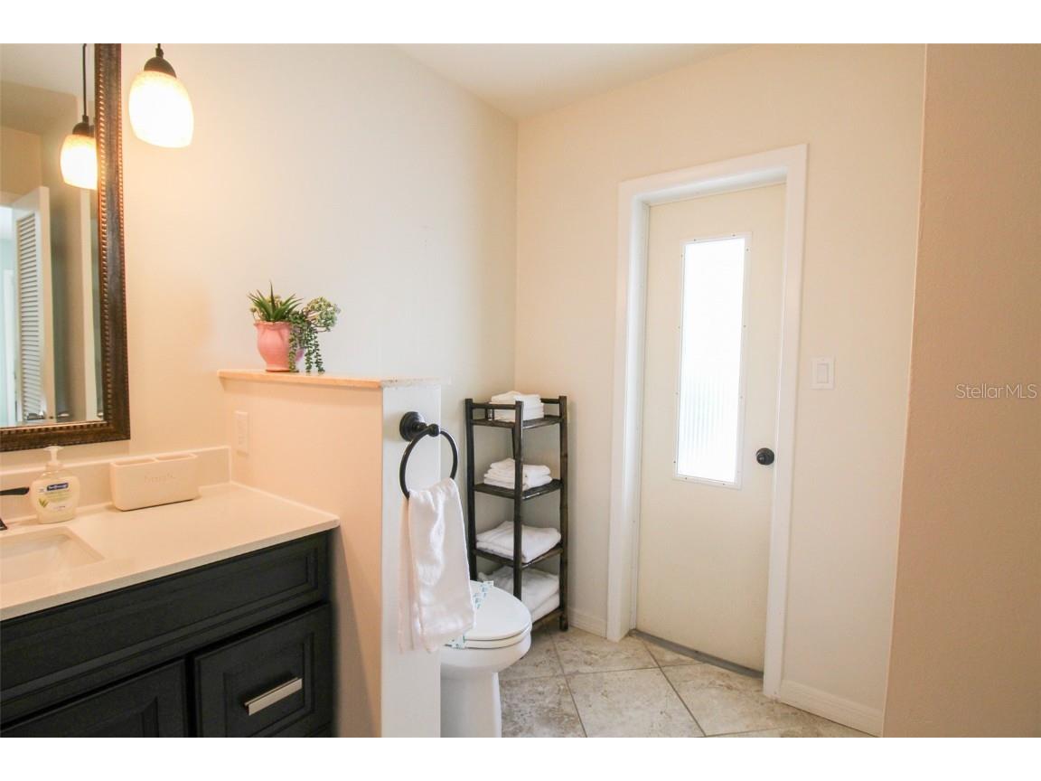 3223 Rowena Street Sarasota FL 34231 A4552338 image39