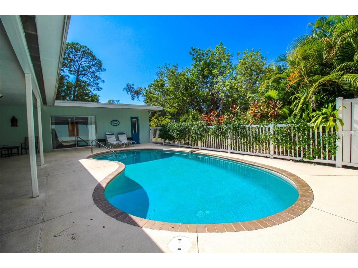 3223 Rowena Street Sarasota FL 34231 A4552338 image44
