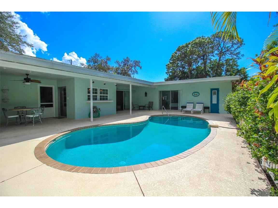 3223 Rowena Street Sarasota FL 34231 A4552338 image45