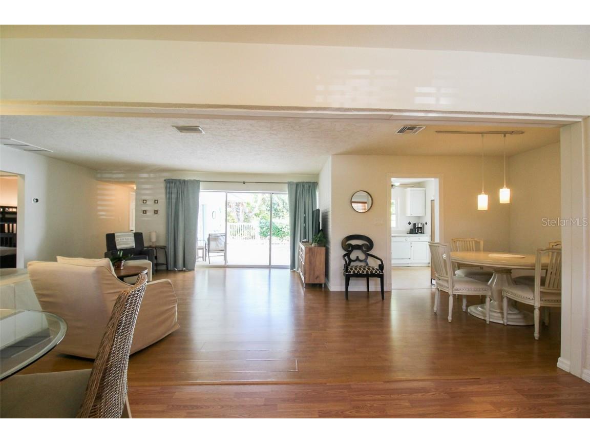 3223 Rowena Street Sarasota FL 34231 A4552338 image5