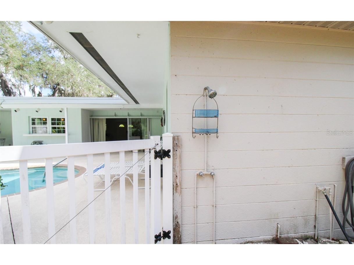 3223 Rowena Street Sarasota FL 34231 A4552338 image51