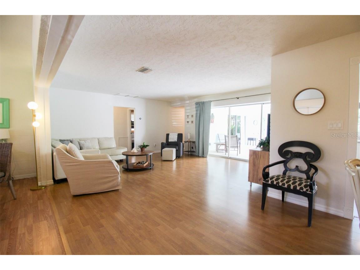 3223 Rowena Street Sarasota FL 34231 A4552338 image8