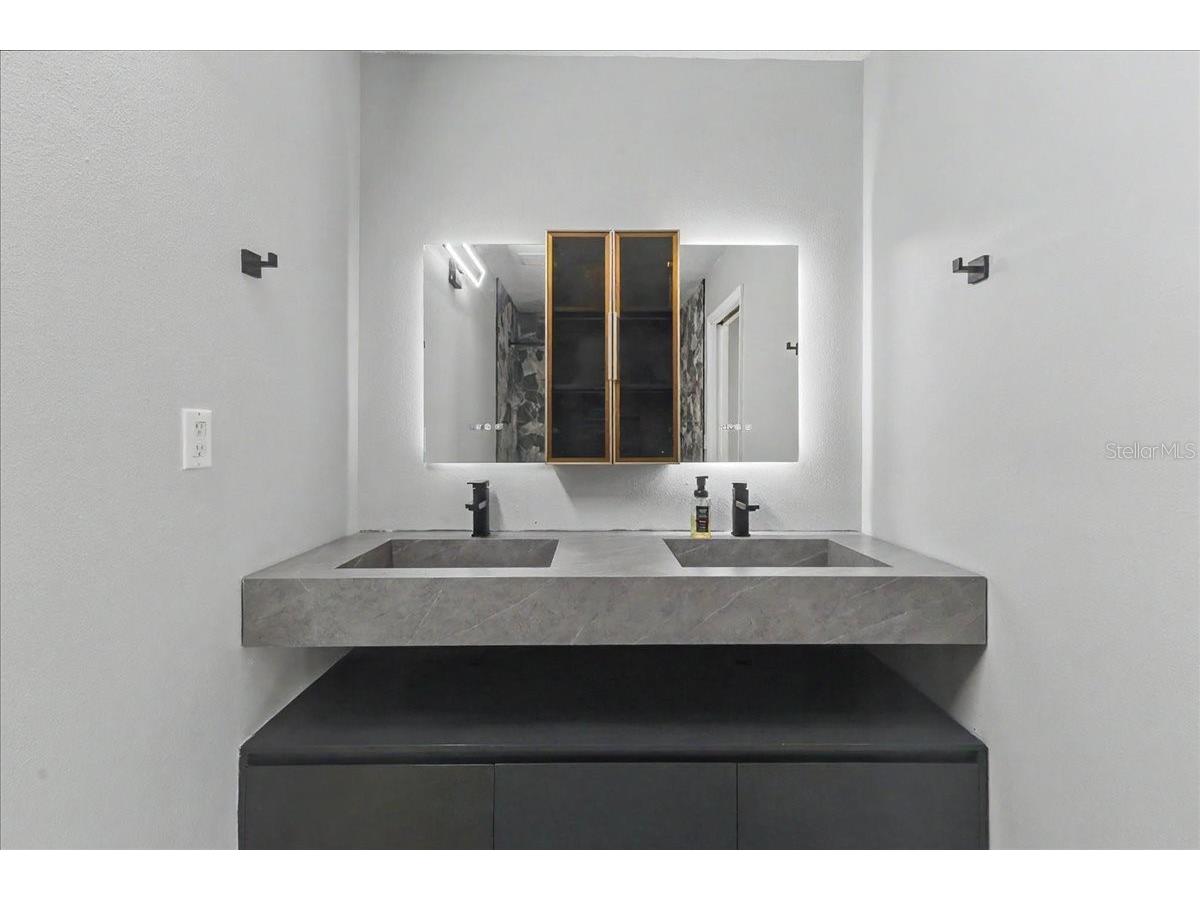 3223 Tamarind Drive Edgewater FL 32141 O6399485 image28