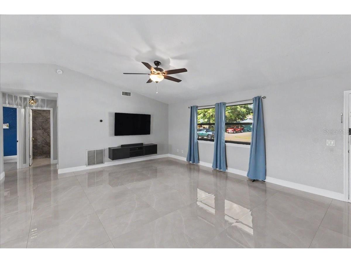 3223 Tamarind Drive Edgewater FL 32141 O6399485 image7