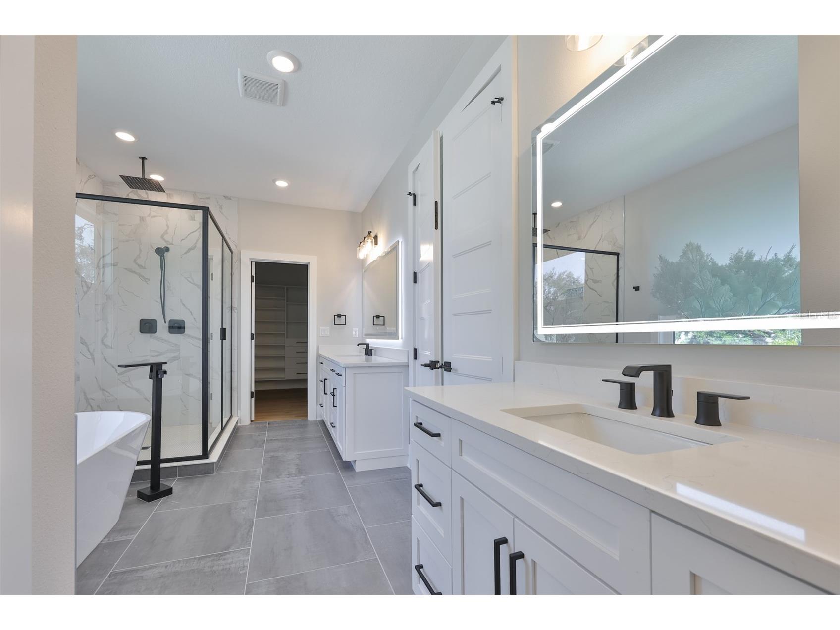 3223 W Paxton Avenue Tampa FL 33611 TB8448416 image23