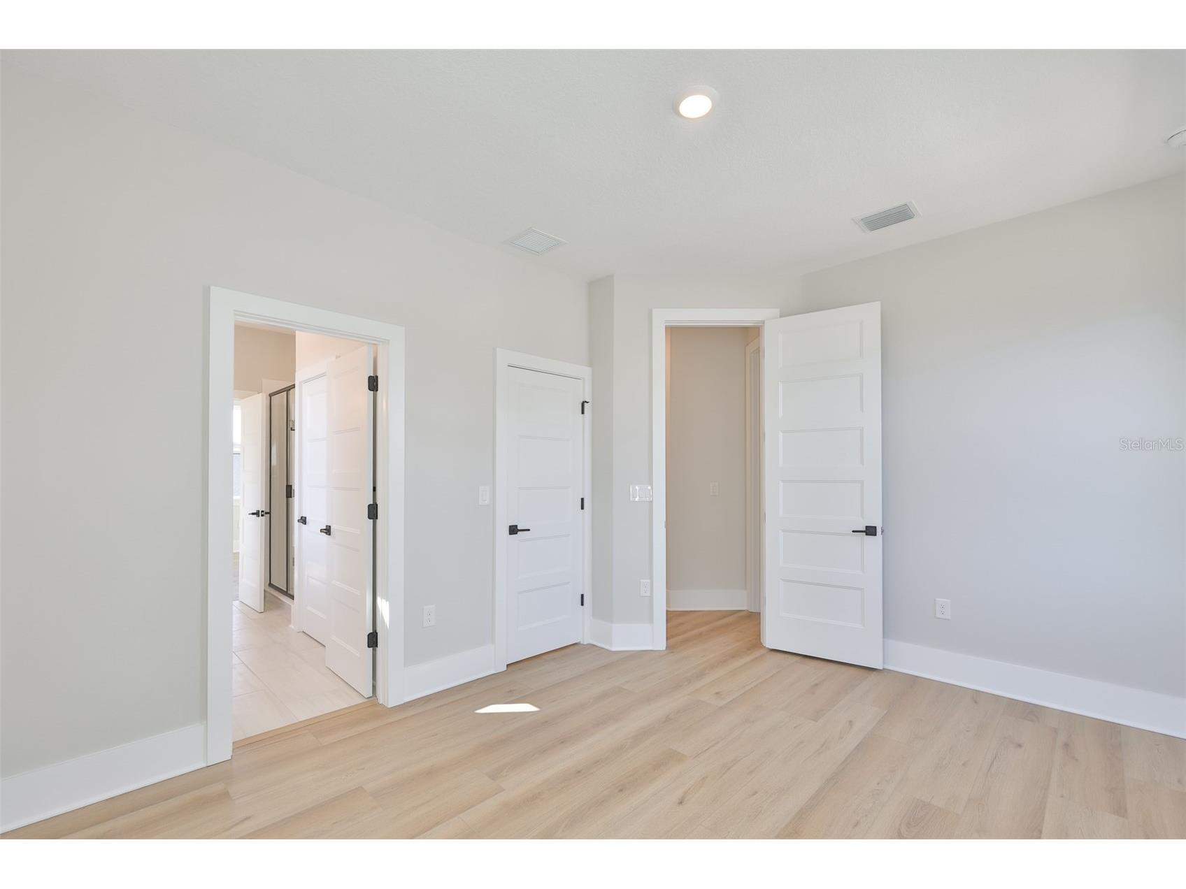 3223 W Paxton Avenue Tampa FL 33611 TB8448416 image33