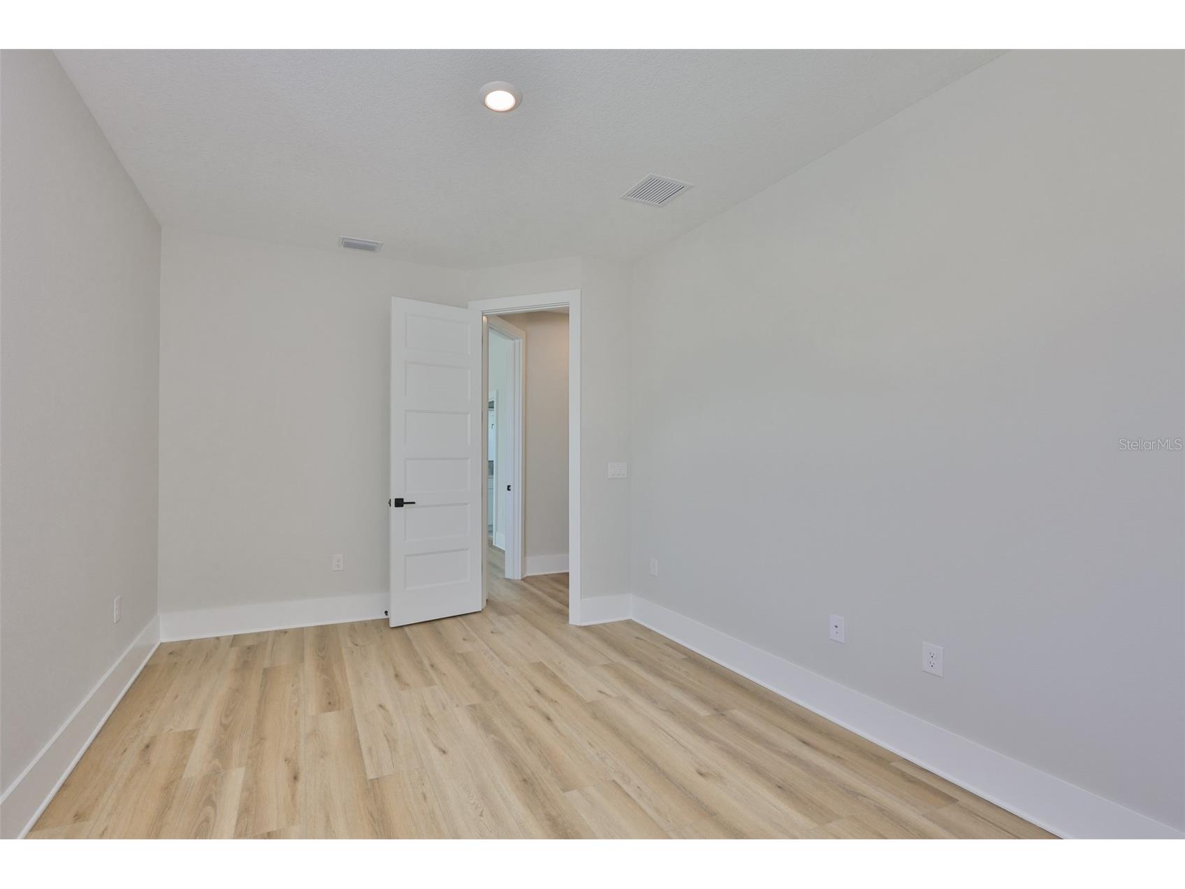 3223 W Paxton Avenue Tampa FL 33611 TB8448416 image36