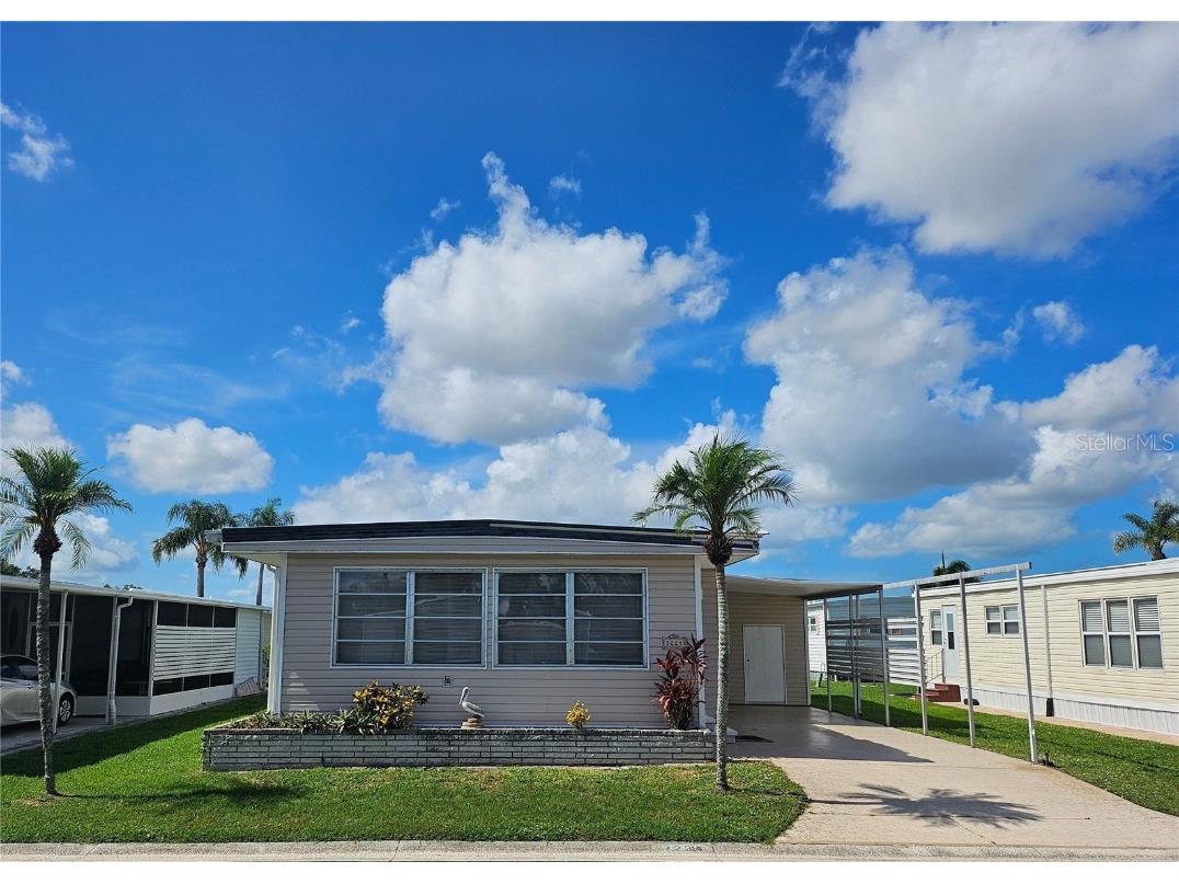 3224 Aspen Terrace Sarasota FL 34237 A4655625 image1