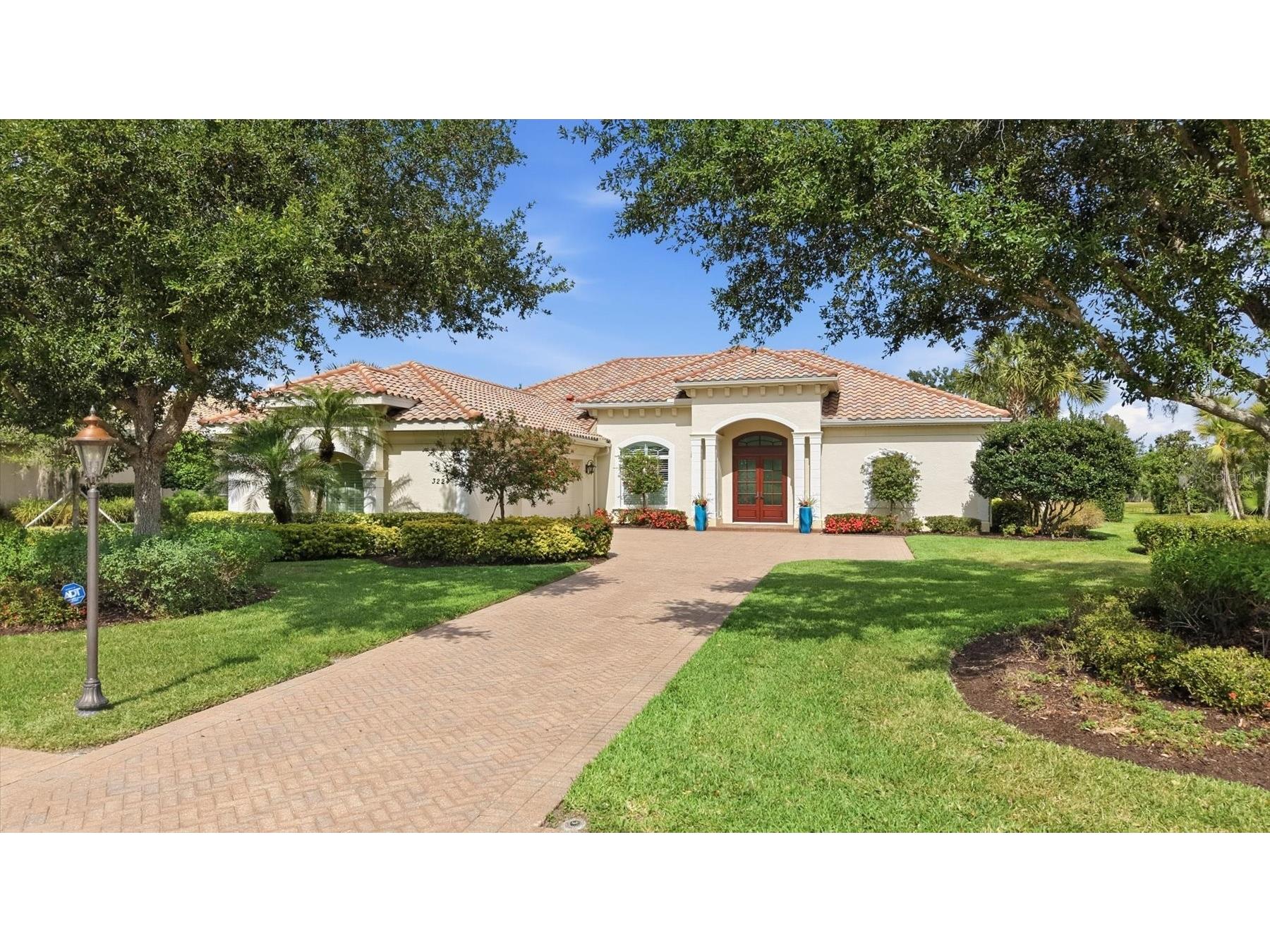 3224 Founders Club Drive Sarasota FL 34240 A4693361 image1