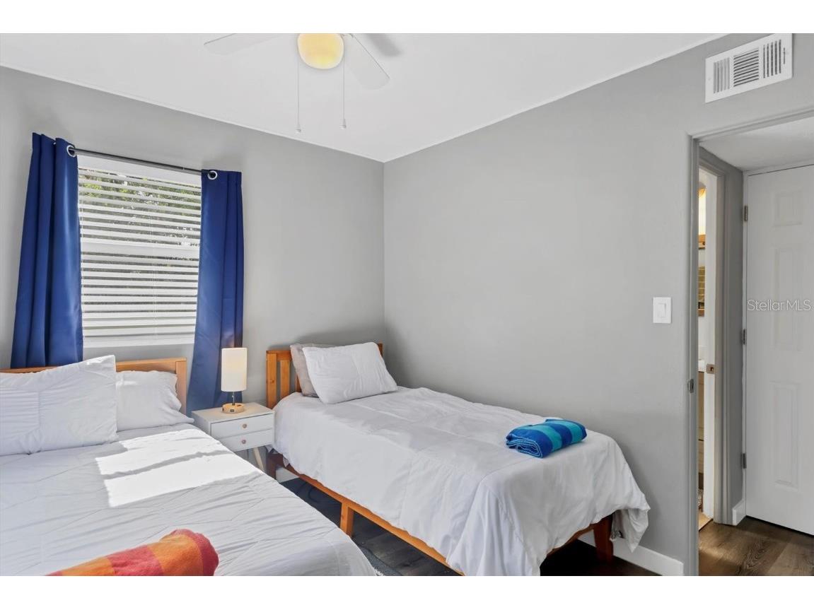 3224 Williamsburg Street Sarasota FL 34231 A4674010 image20