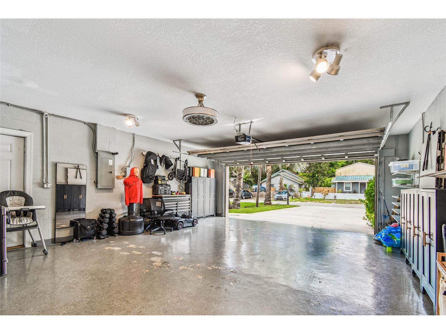 3225 71st Avenue N Saint Petersburg FL 33702 TB8511585 image40