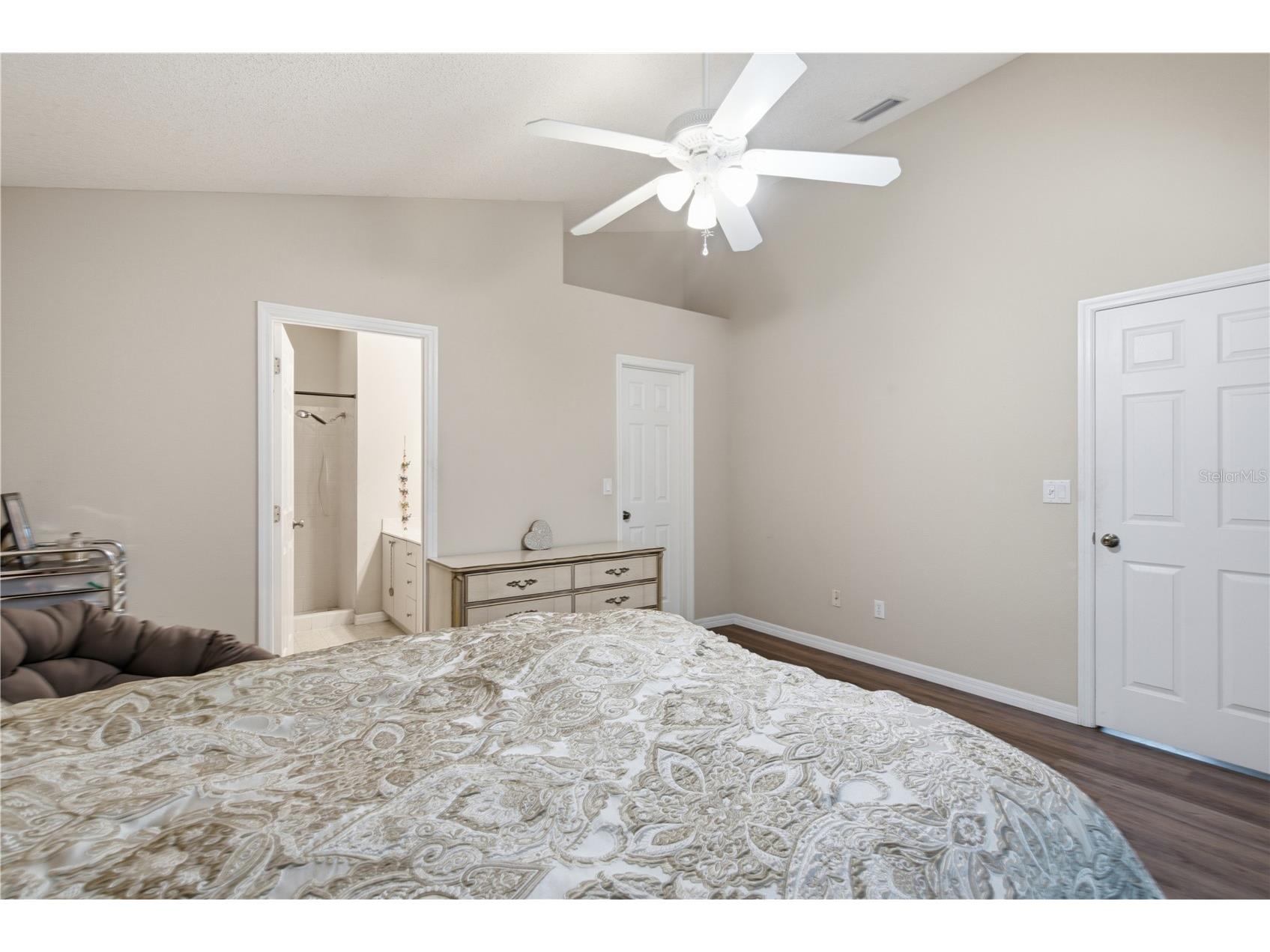 3225 Gulf Watch Court Sarasota FL 34231 TB8519650 image17