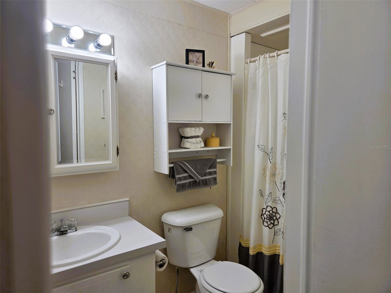 3225 Sweet Gum Terrace Sarasota FL 34237 A4682739 image21
