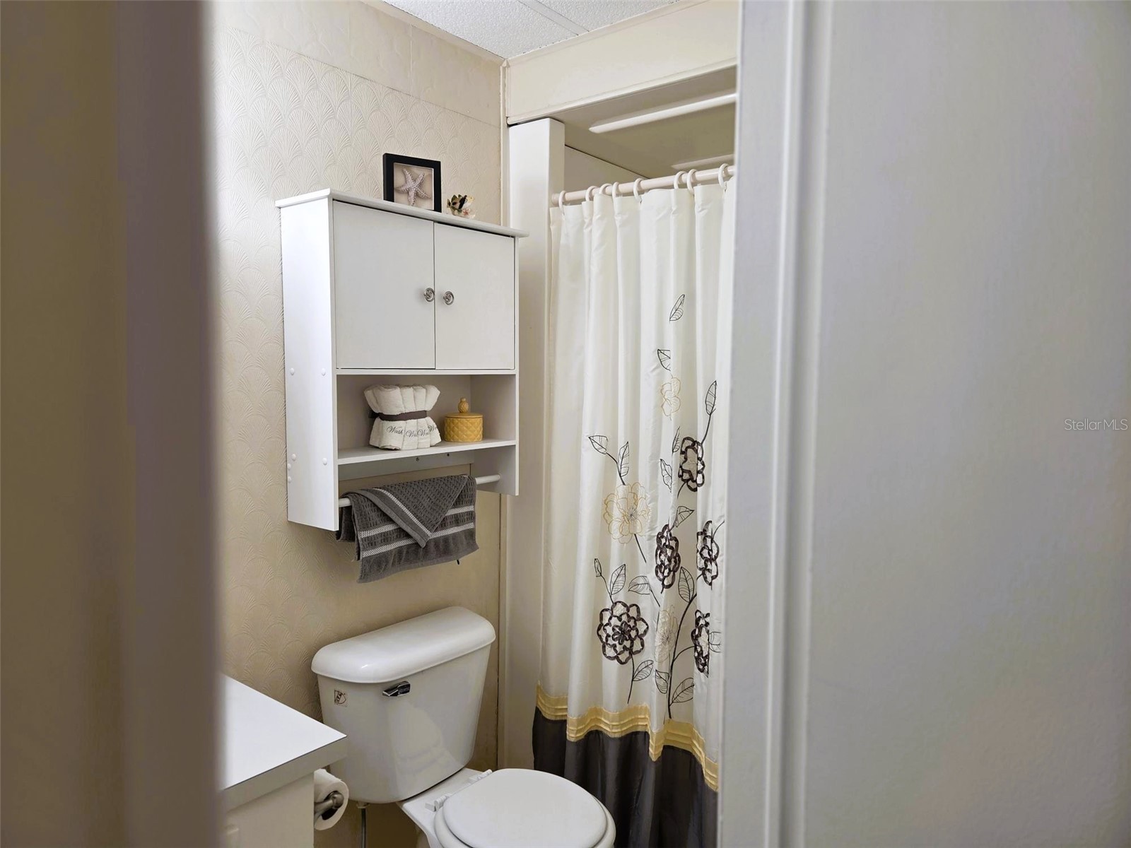 3225 Sweet Gum Terrace Sarasota FL 34237 A4682739 image22