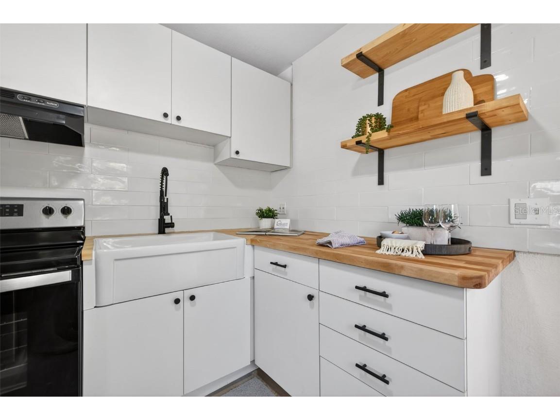 3226 36th Avenue N Saint Petersburg FL 33713 TB8456953 image16