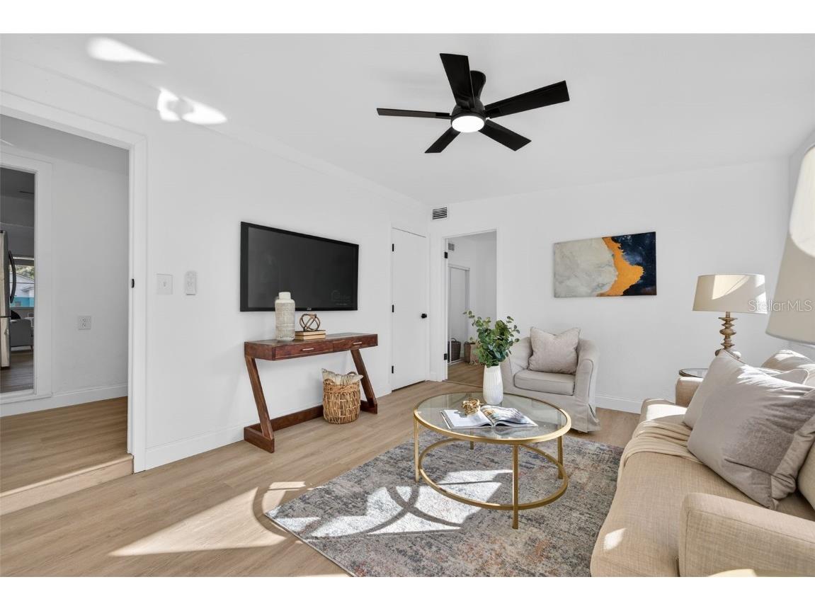 3226 36th Avenue N Saint Petersburg FL 33713 TB8456953 image20