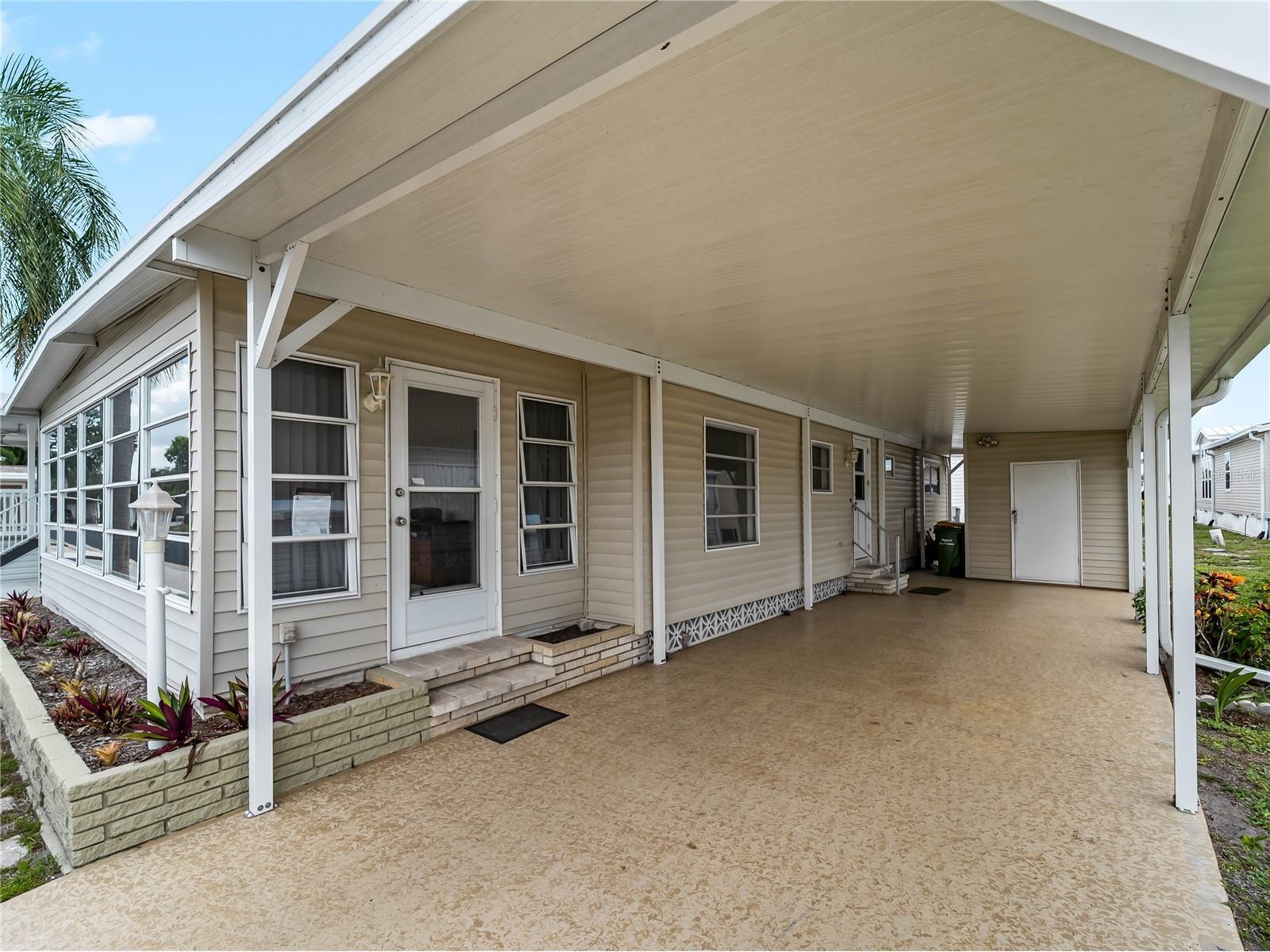 3226 Sweet Bay Terrace Sarasota FL 34237 A4698716 image4