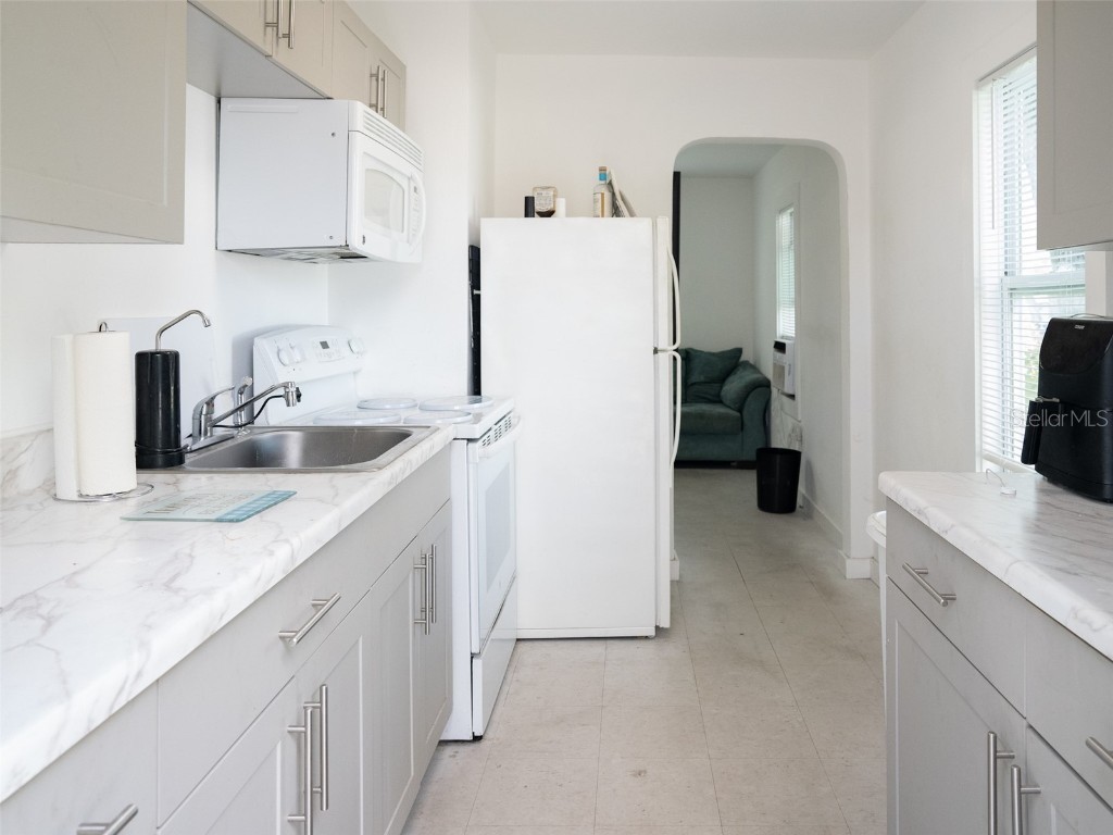 3227 5th Ave S Saint Petersburg FL 33712 O6129389 image4