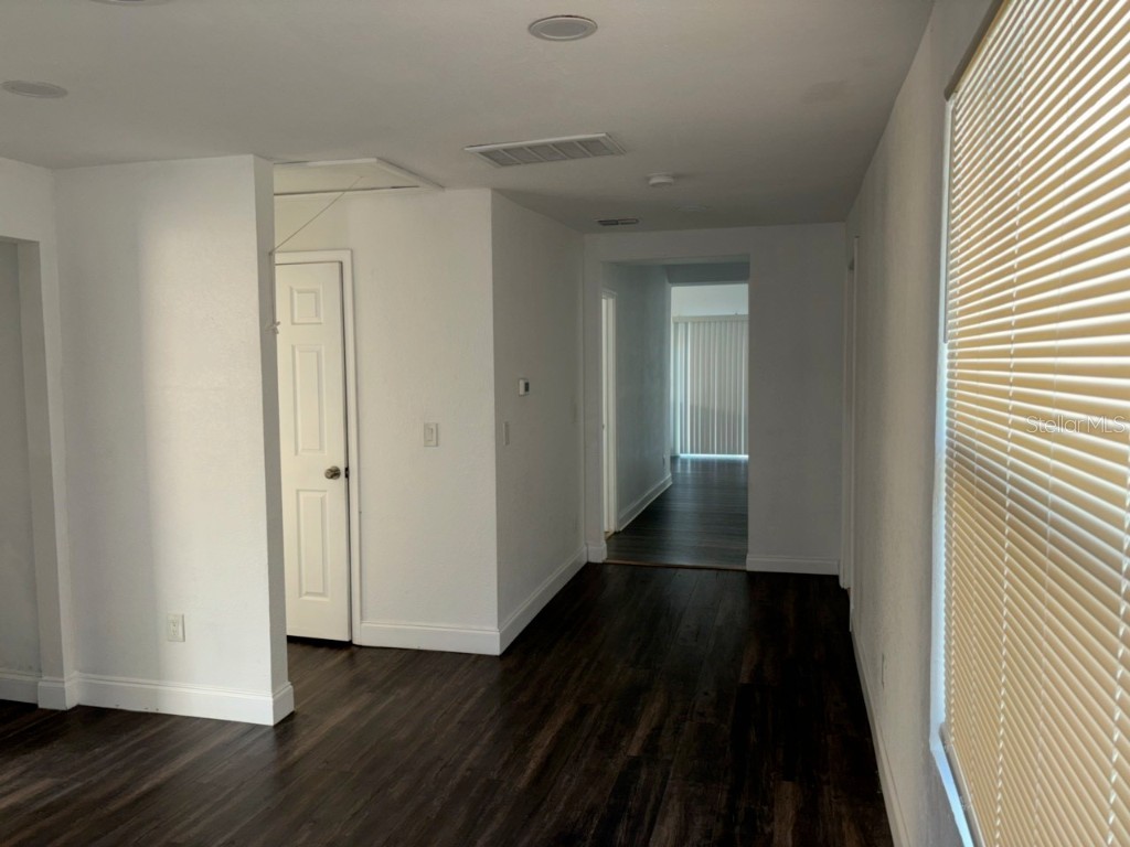 3227 70th Avenue N Saint Petersburg FL 33702 TB8456866 image12