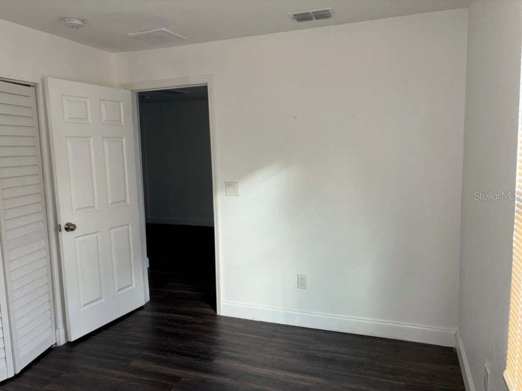 3227 70th Avenue N Saint Petersburg FL 33702 TB8456866 image14