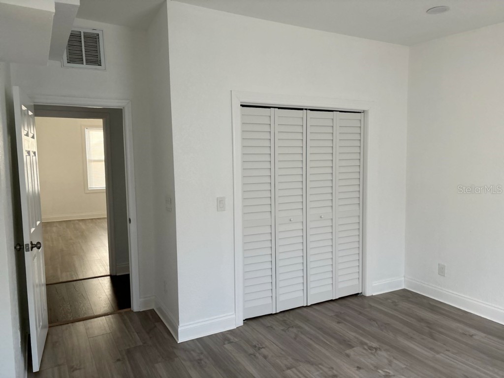 3227 70th Avenue N Saint Petersburg FL 33702 TB8456866 image16