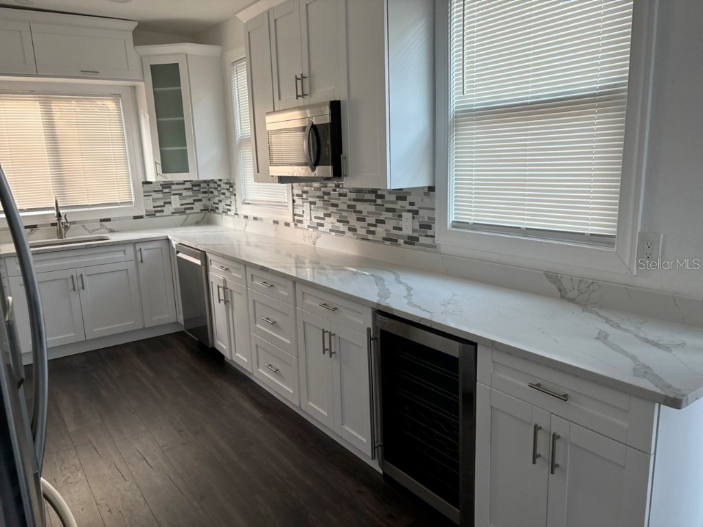 3227 70th Avenue N Saint Petersburg FL 33702 TB8456866 image7