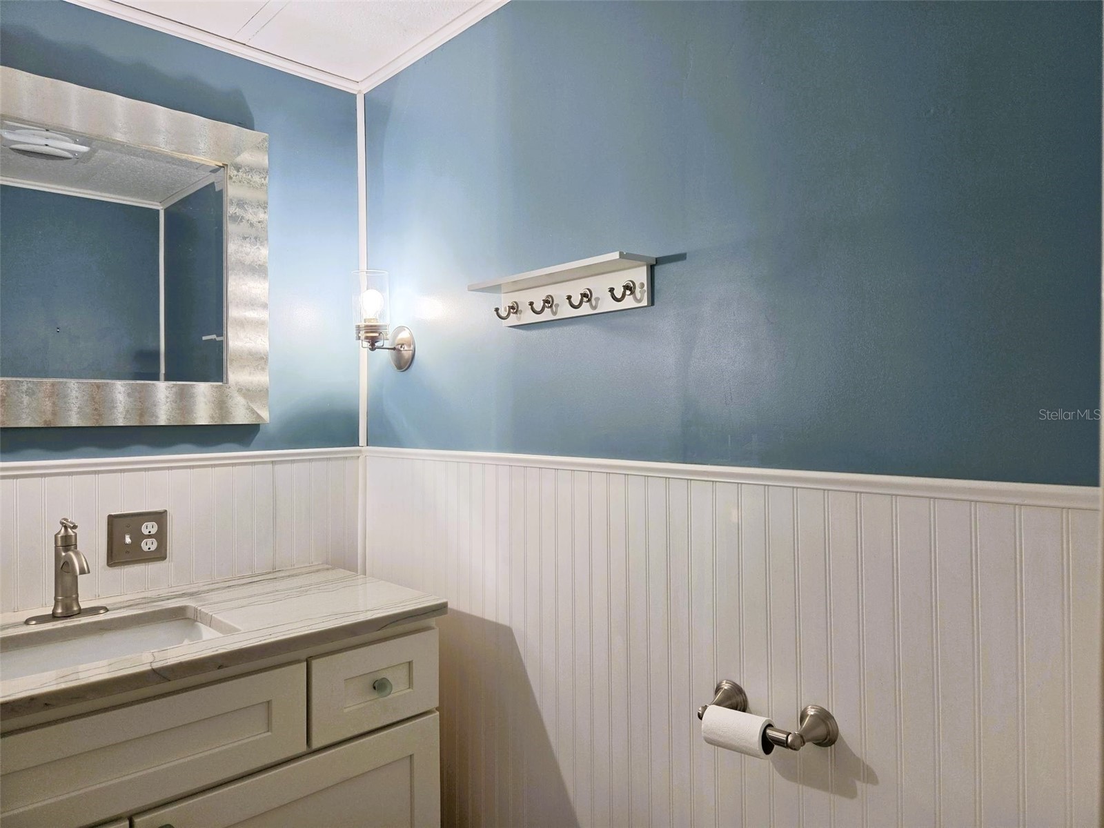 3227 Bayberry Terrace Sarasota FL 34237 A4694645 image21