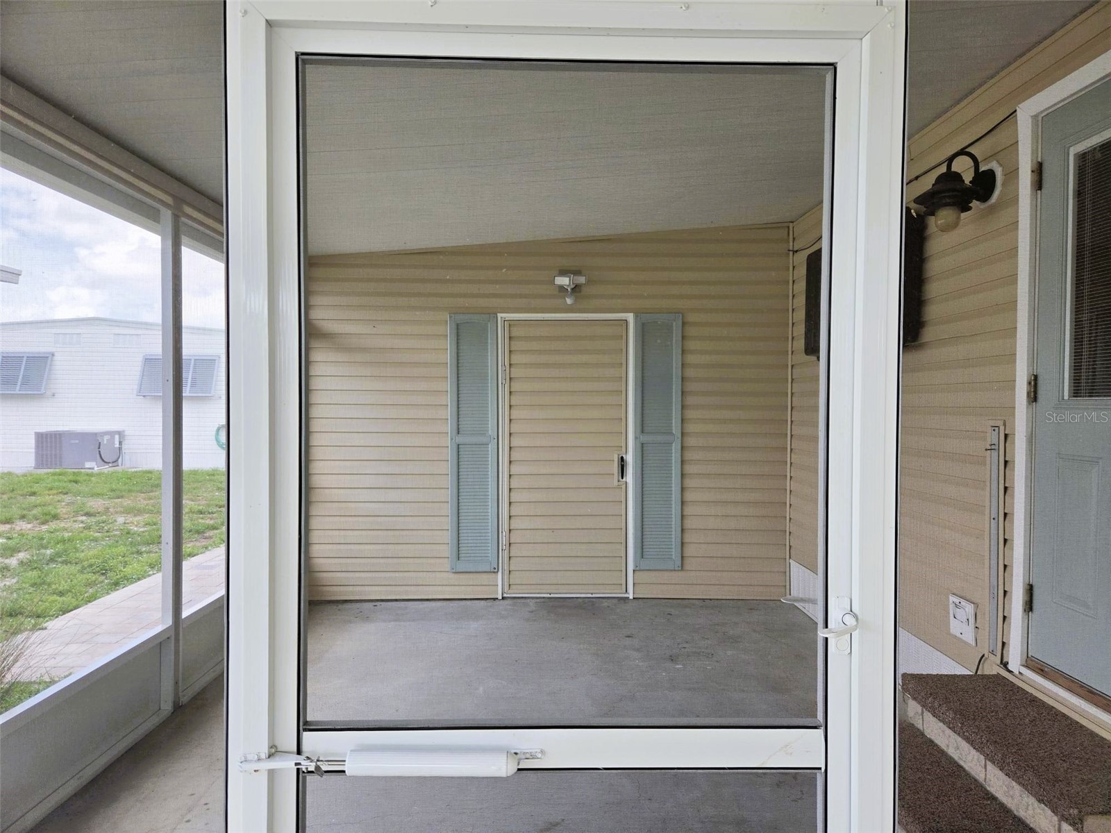 3227 Bayberry Terrace Sarasota FL 34237 A4694645 image6