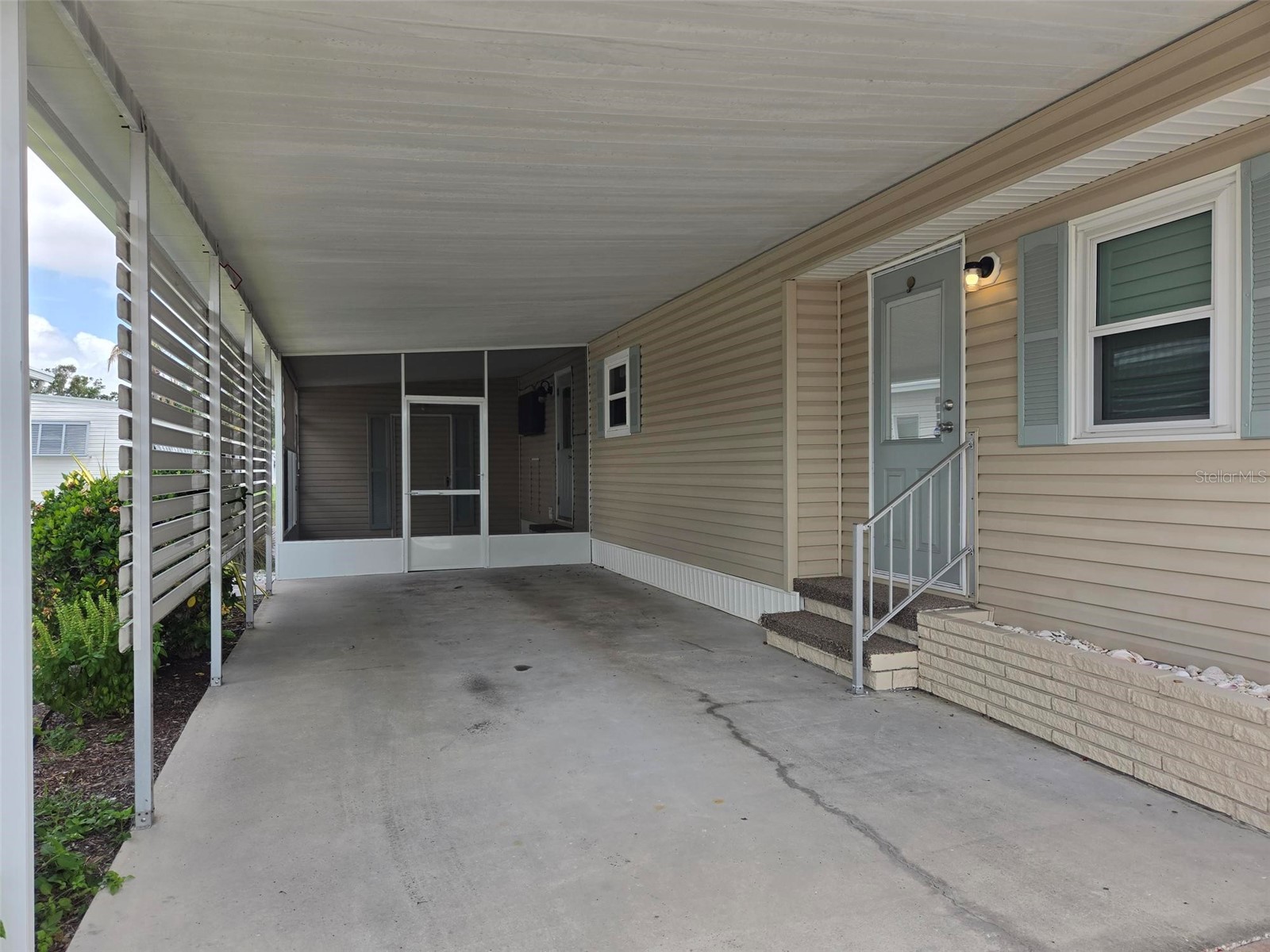 3227 Bayberry Terrace Sarasota FL 34237 A4694645 image8