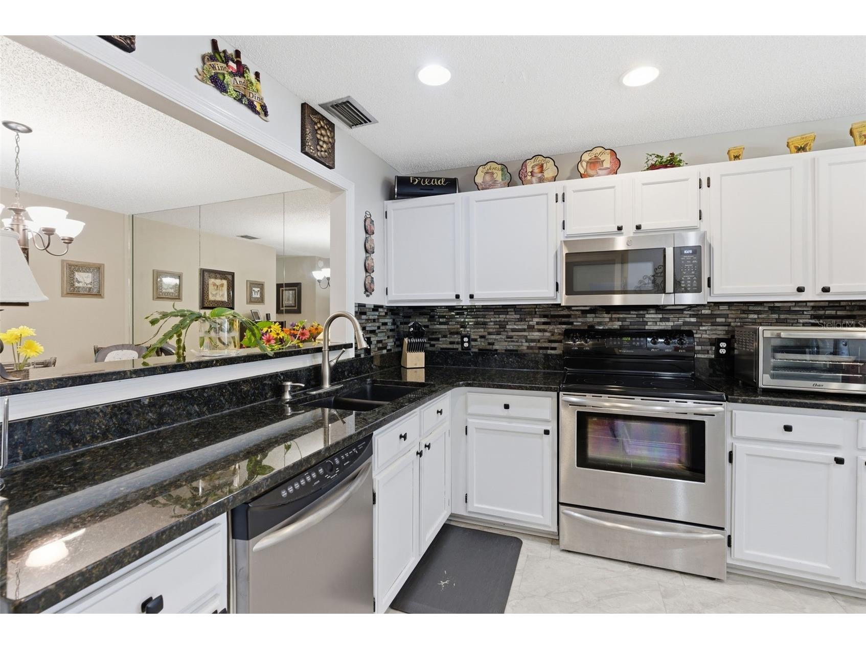 3227 Valley Oaks Drive #N/A Tampa FL 33618 TB8503874 image8