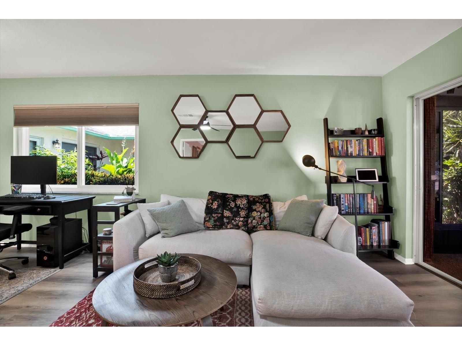 3229 40th Lane S #C Saint Petersburg FL 33711 TB8390509 image10