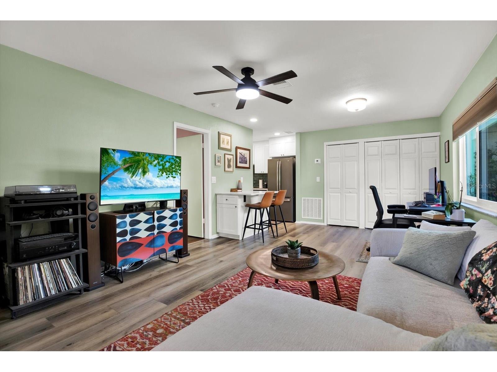 3229 40th Lane S #C Saint Petersburg FL 33711 TB8390509 image4