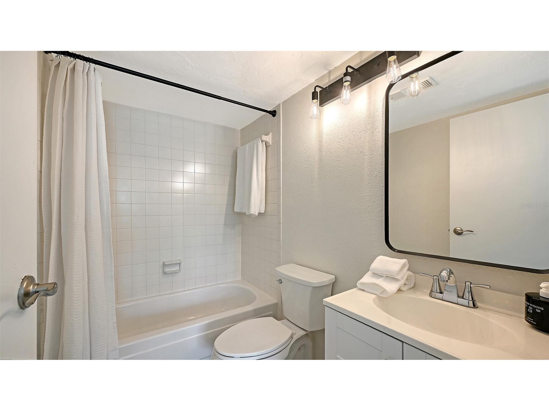 3229 Beneva Road #101 Sarasota FL 34232 A4682891 image16