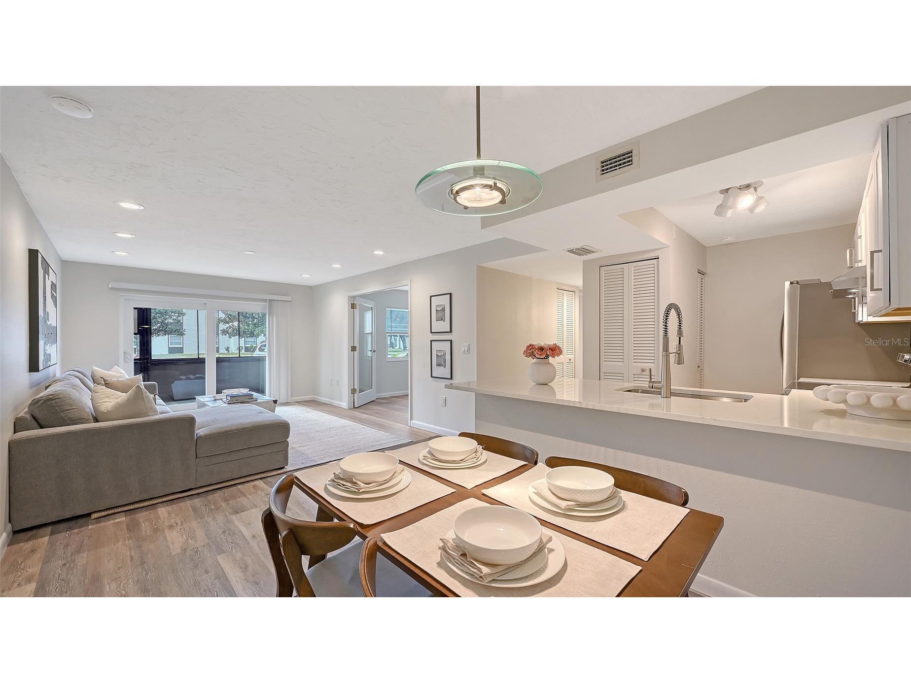 3229 Beneva Road #101 Sarasota FL 34232 A4682891 image2