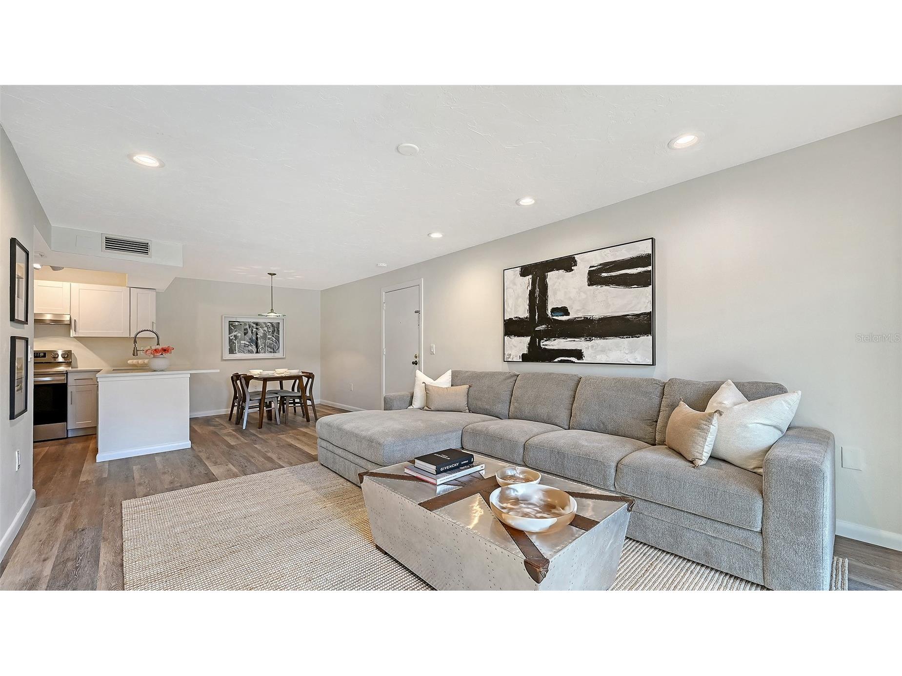 3229 Beneva Road #101 Sarasota FL 34232 A4682891 image8