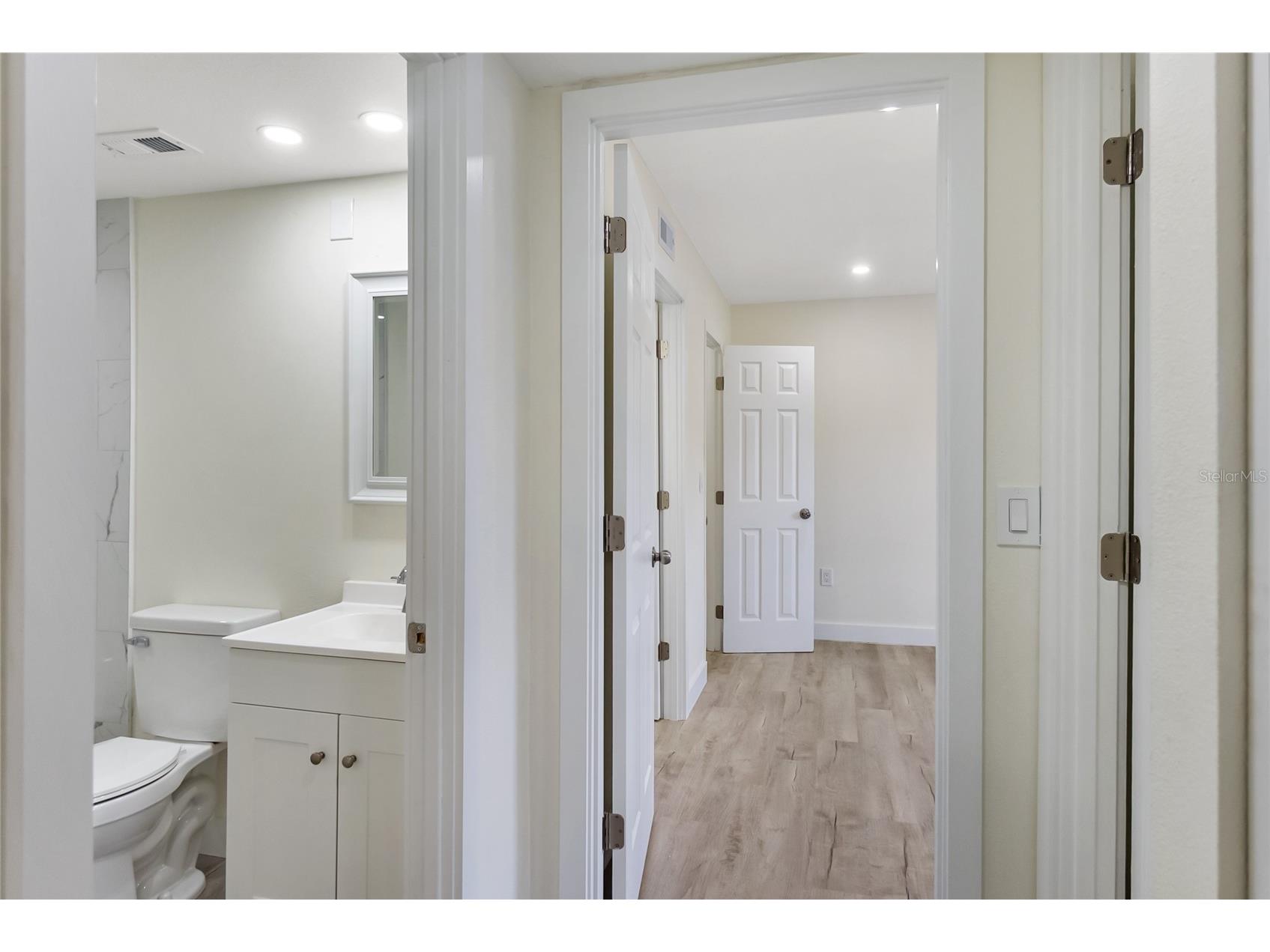 3229 Beneva Road #203 Sarasota FL 34232 A4694705 image21