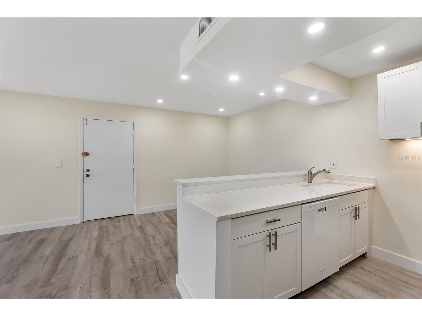 3229 Beneva Road #203 Sarasota FL 34232 A4694705 image4