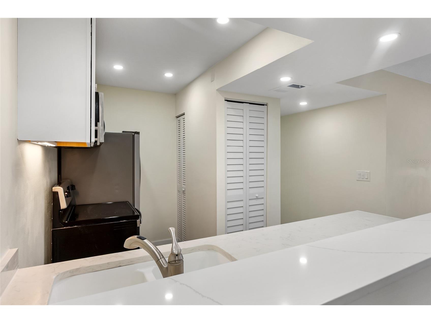 3229 Beneva Road #203 Sarasota FL 34232 A4694705 image5