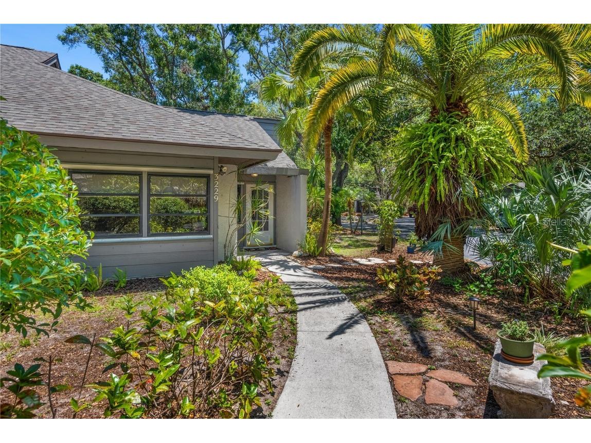3229 Golden Eagle Lane Sarasota FL 34231 A4569968 image1