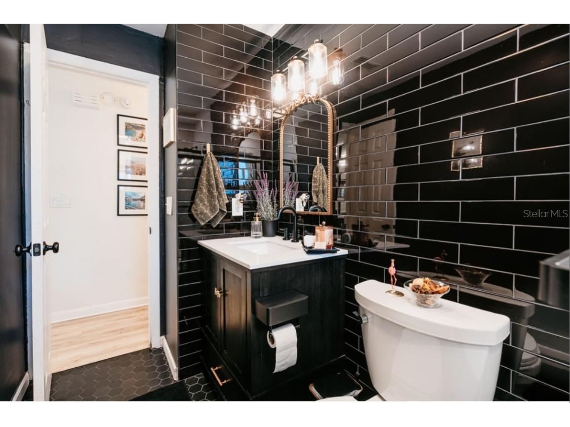 3229 W Fielder Street Tampa FL 33611 TB8452394 image11