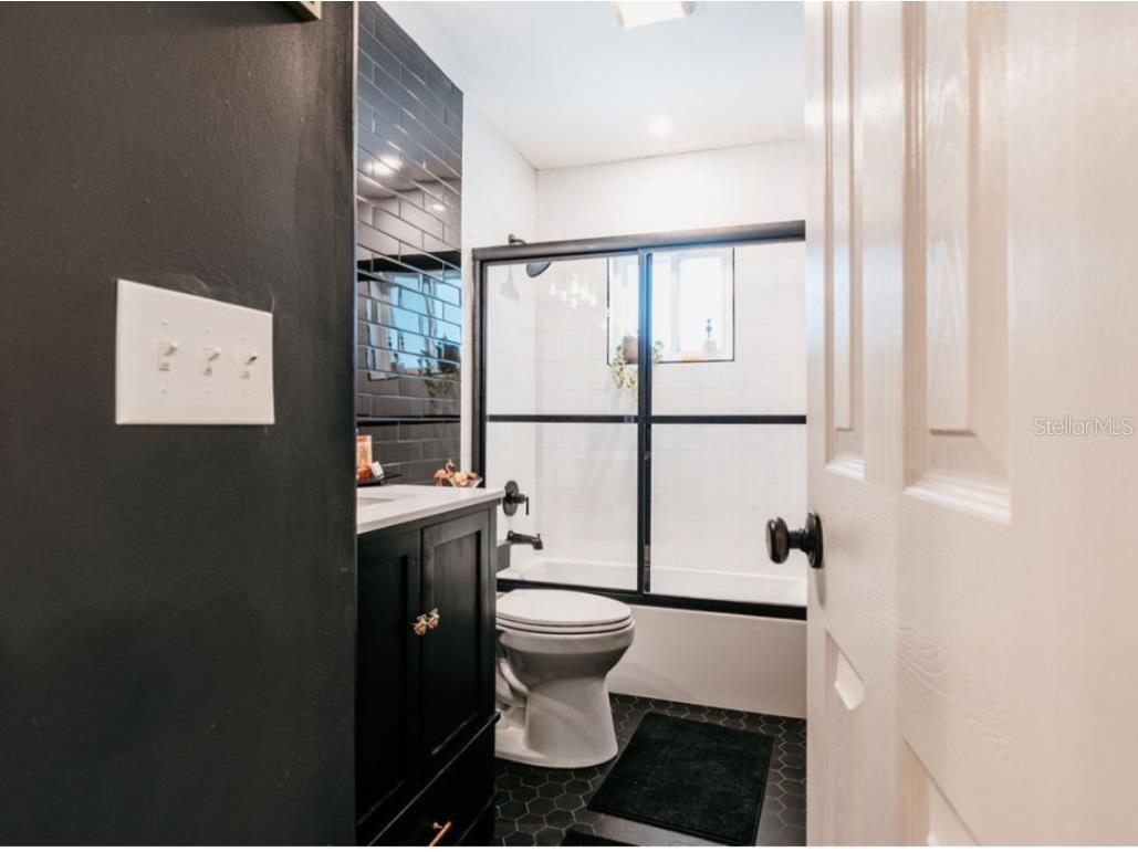 3229 W Fielder Street Tampa FL 33611 TB8452394 image12