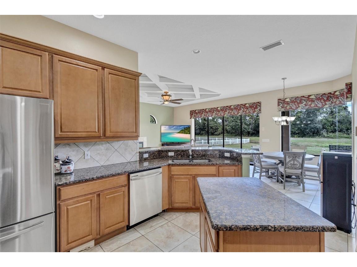 323 141st Court NE Bradenton FL 34212 A4666924 image32