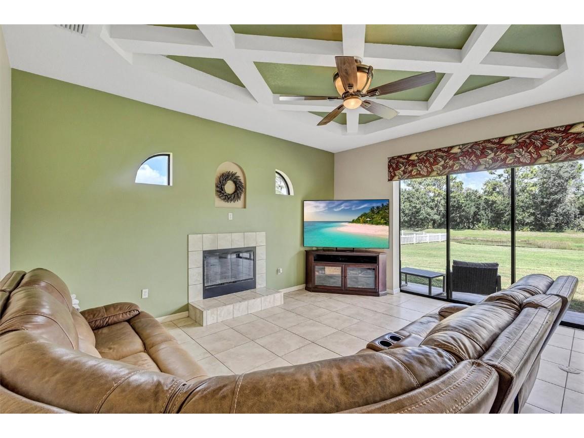 323 141st Court NE Bradenton FL 34212 A4666924 image37